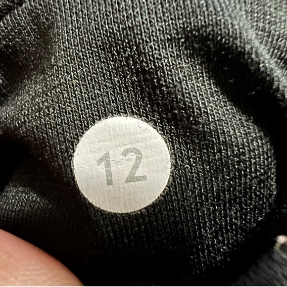 Lululemon Mid-Rise Wunder Under Leggings - Picture 4 of 5